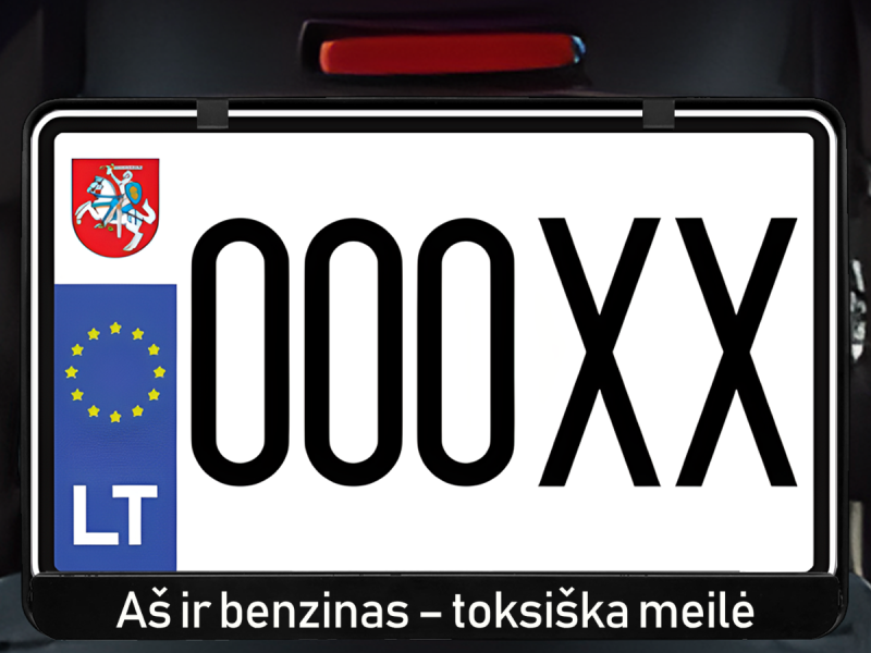 Horizontalus motociklo numerių rėmelis „Aš ir benzinas - toksiška meilė“